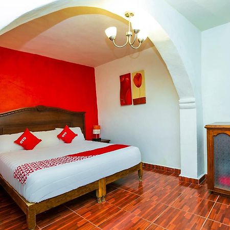 Oyo Posada De Los Angeles, Patzcuaro Ngoại thất bức ảnh