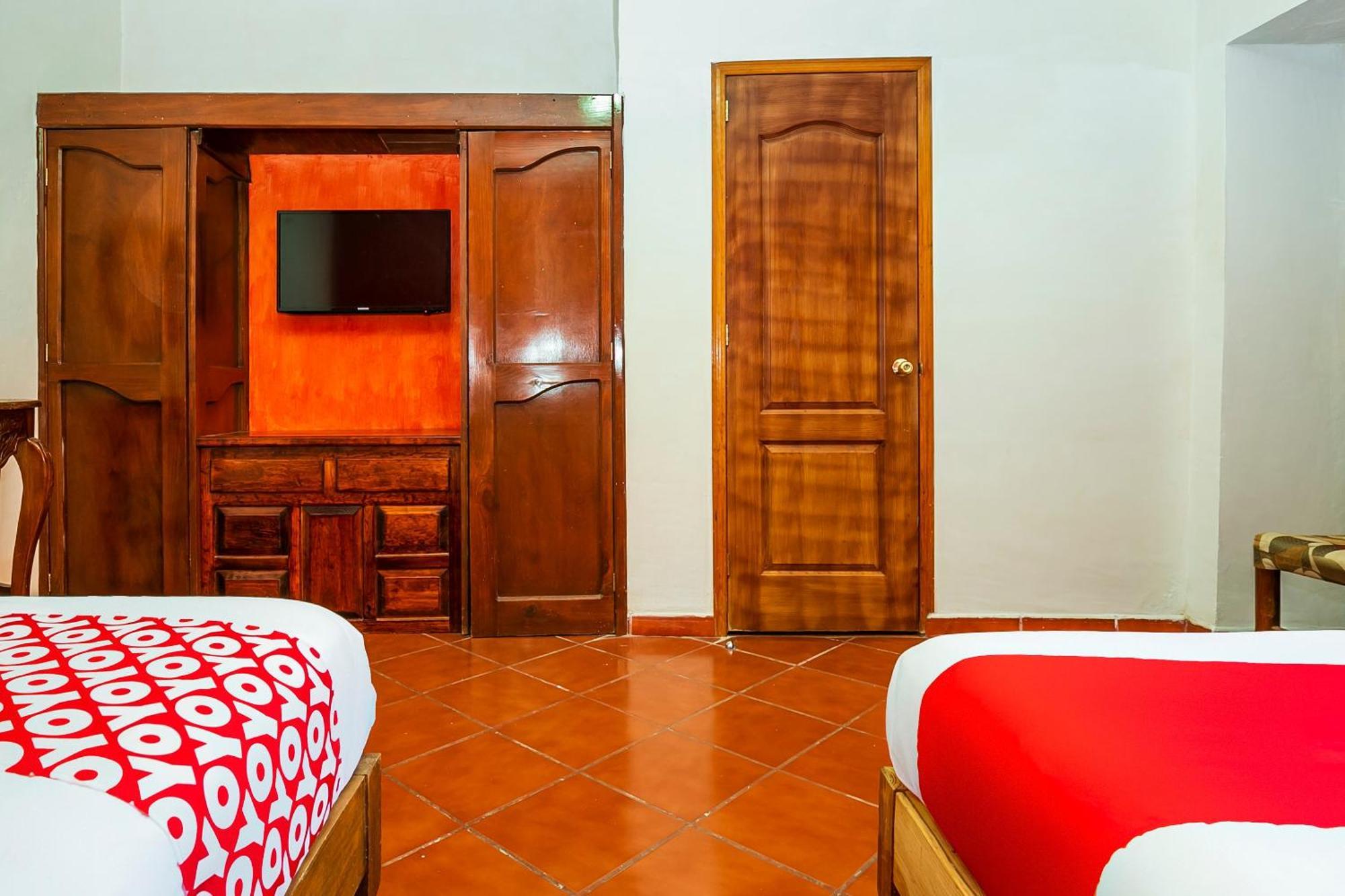 Oyo Posada De Los Angeles, Patzcuaro Ngoại thất bức ảnh