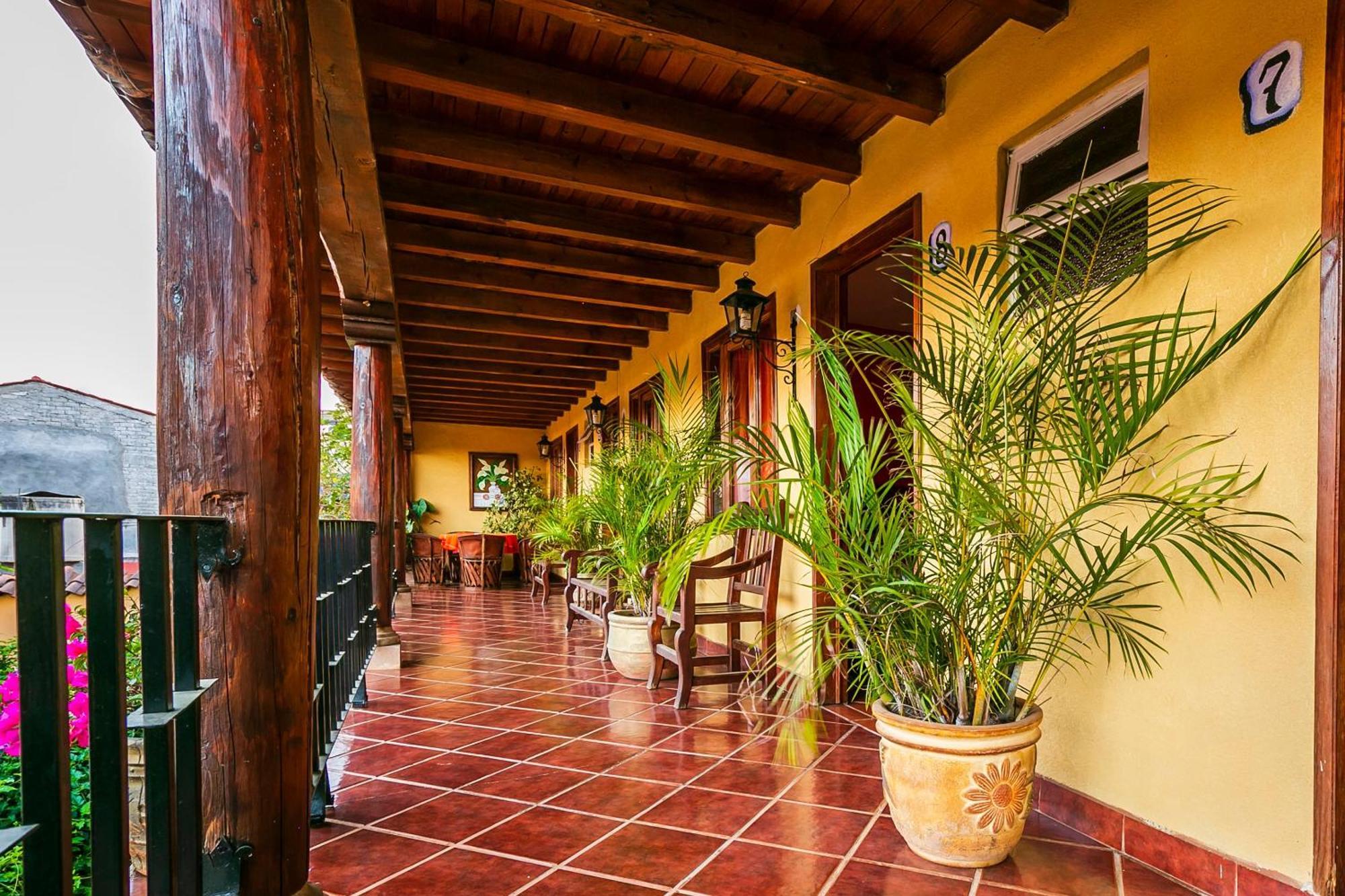 Oyo Posada De Los Angeles, Patzcuaro Ngoại thất bức ảnh