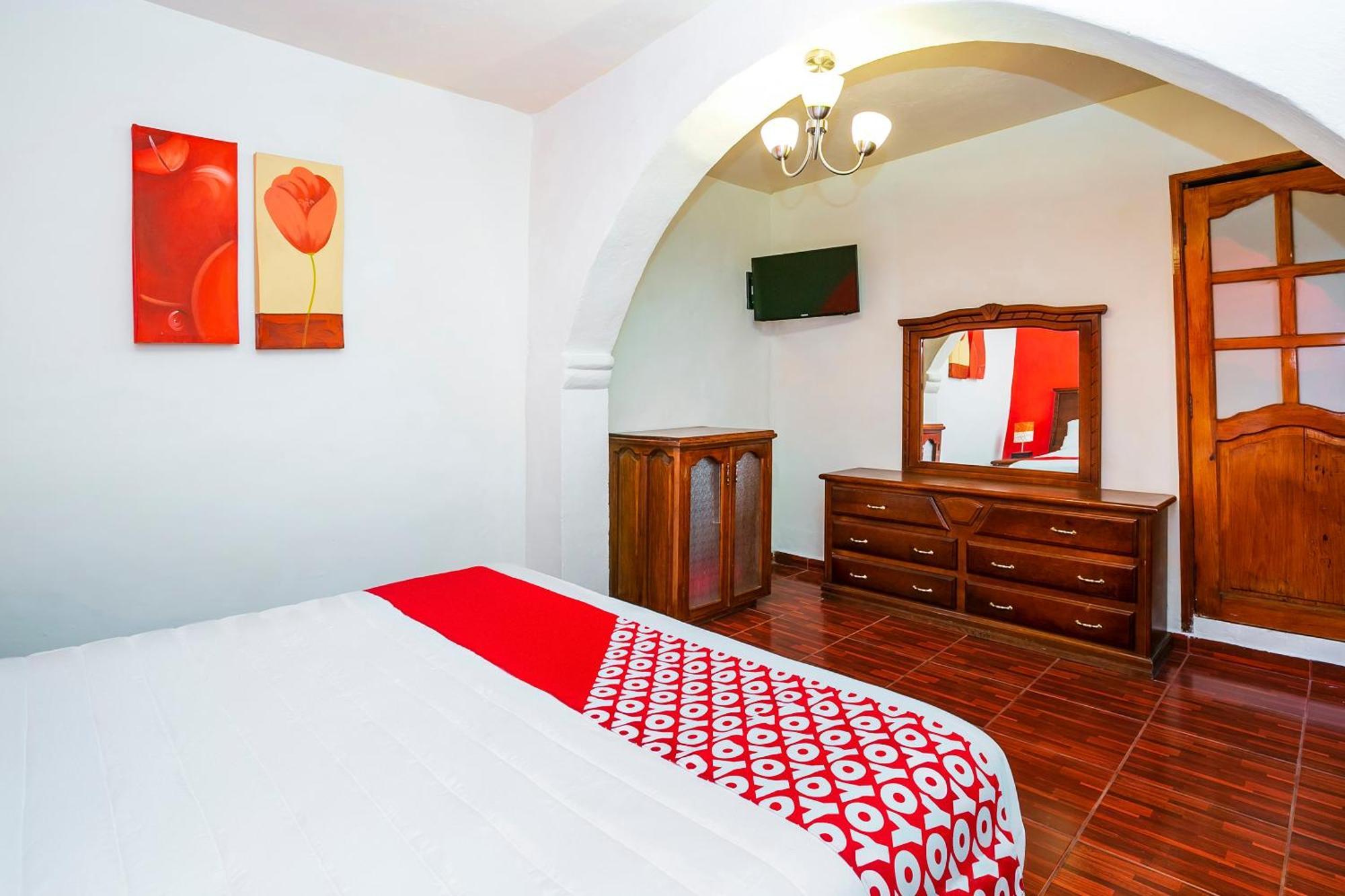 Oyo Posada De Los Angeles, Patzcuaro Ngoại thất bức ảnh