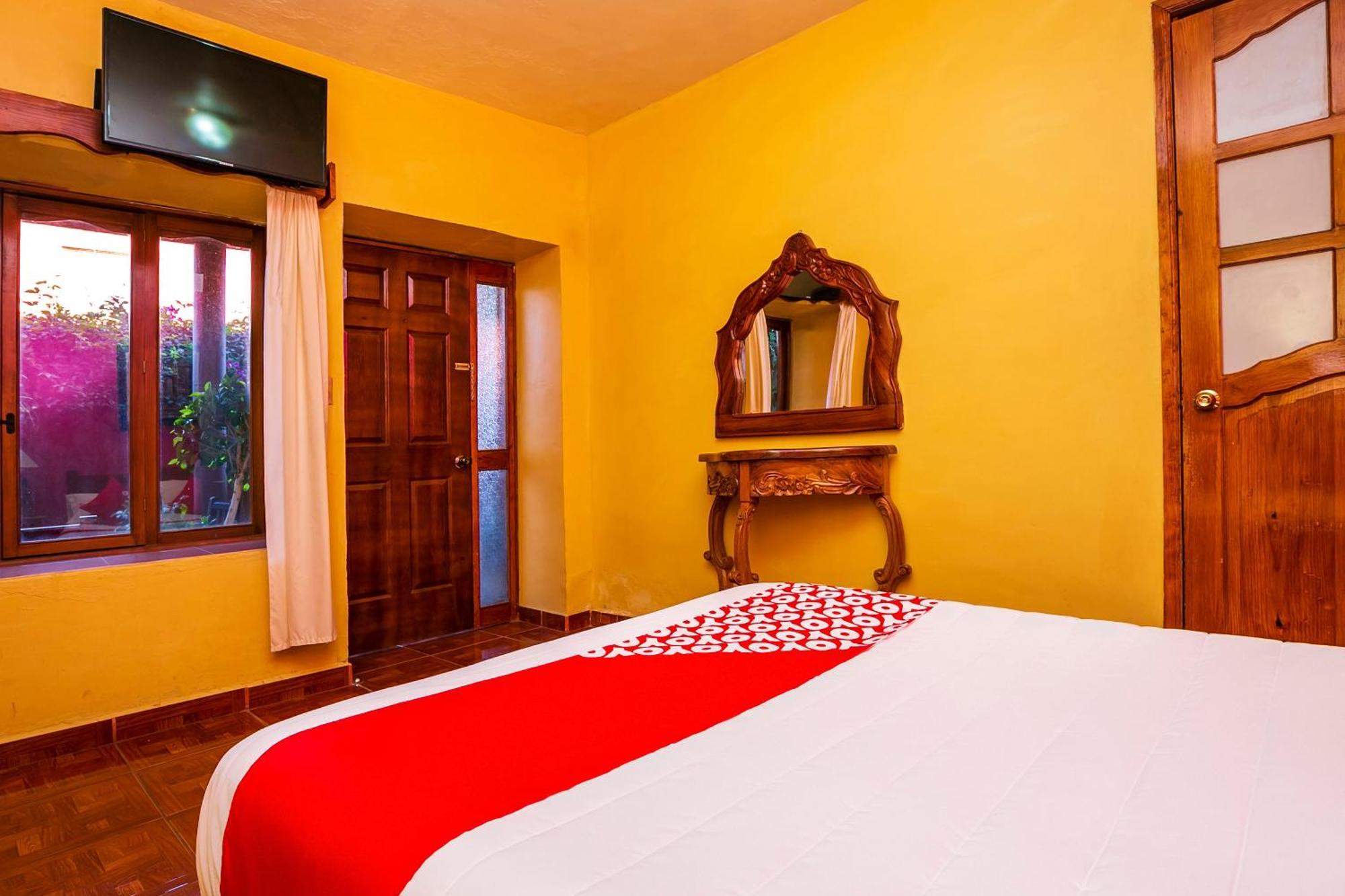 Oyo Posada De Los Angeles, Patzcuaro Ngoại thất bức ảnh